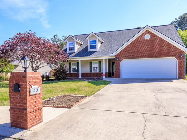 40 Honeyberry Lane, Rossville, GA 30741