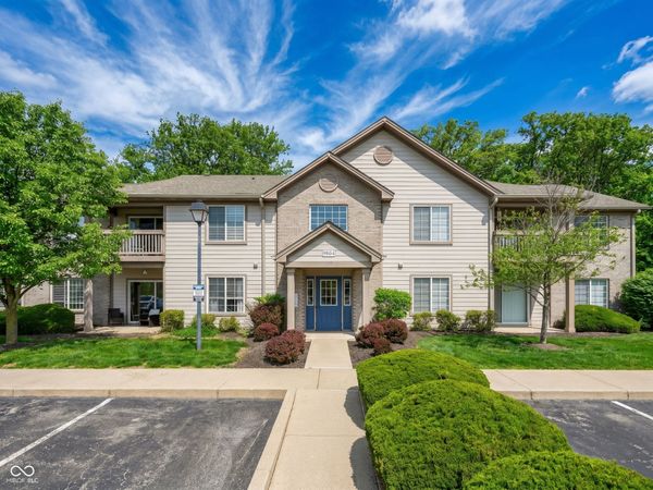 9804 Legends Creek Drive, Unit 104, Indianapolis, IN 46229