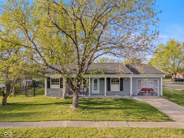 5240 Vinewood Court, Columbus, IN 47203