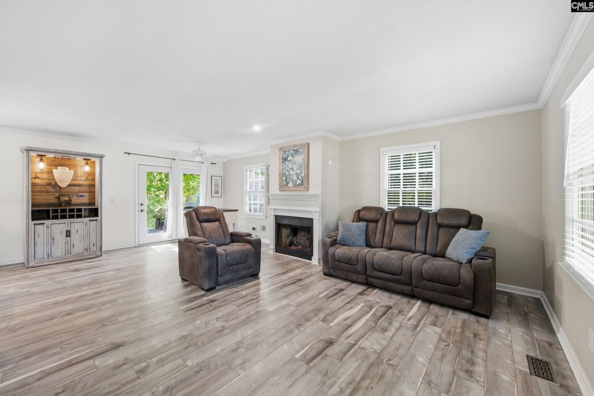 1047 Hilton Point Road Photo 5