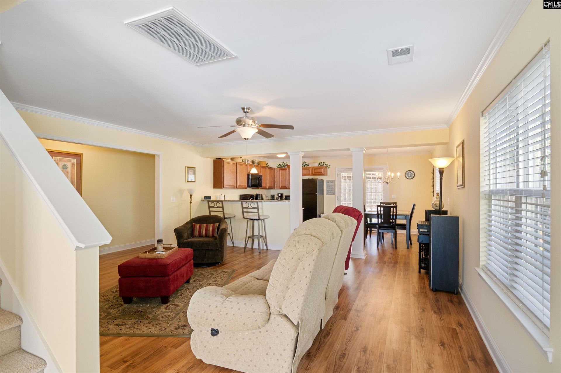 1072 Kingston Village Loop Photo 4