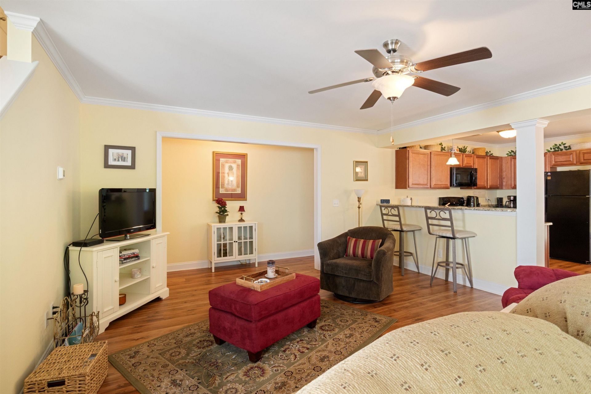 1072 Kingston Village Loop Photo 6