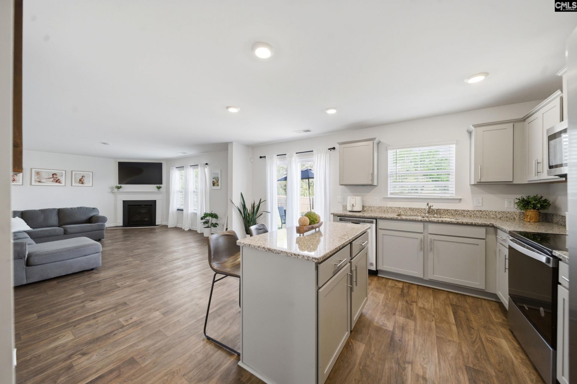 102 Rippling Way Photo 8