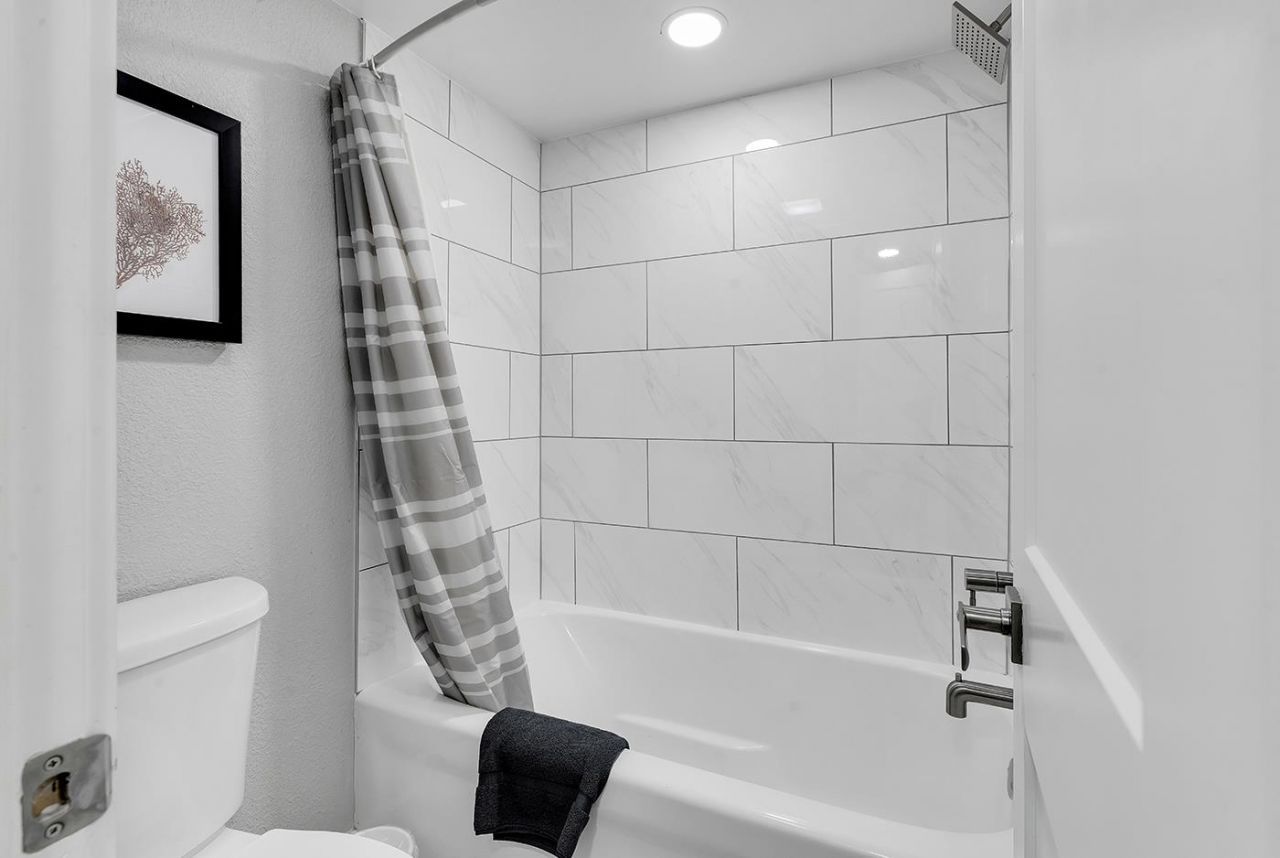 7200 N Ocean Blvd.  Photo 14