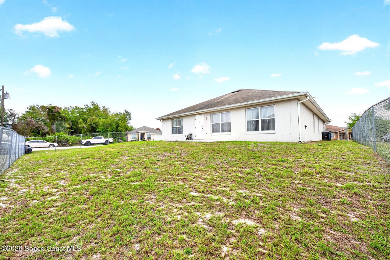 416 Lakeview Road, Poinciana, FL 34759 Photo