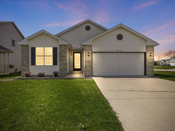 8712 Tyler Street , Merrillville, IN 46410