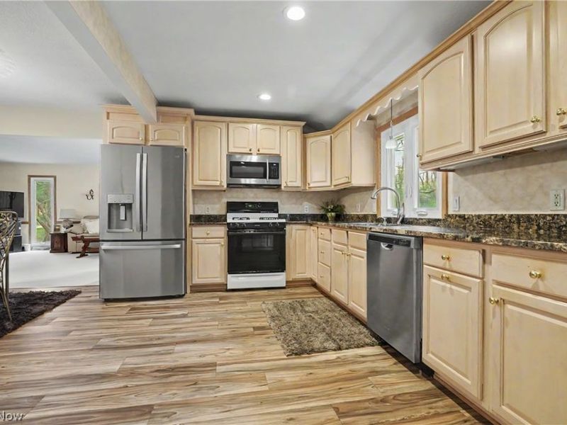 2944 Vincent Road, Silver Lake, OH 44224 Photo 8