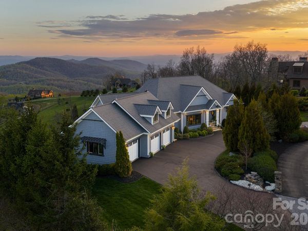 89 N Snow Ridge Drive , Unit 13, Hendersonville, NC 28792