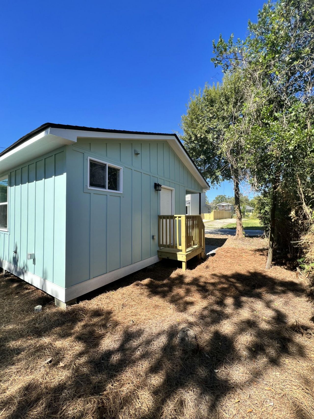 2363 Cosmopolitan Street Photo 11