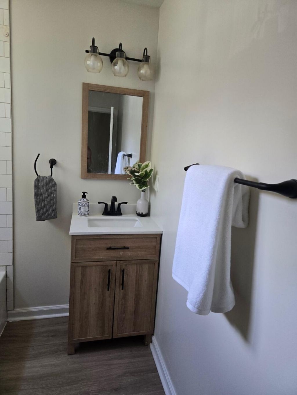 2363 Cosmopolitan Street Photo 8