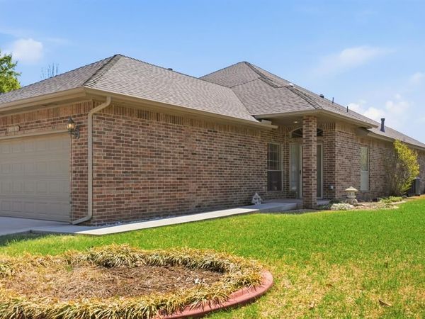 2016 NW 160th Place, Edmond, OK 73013