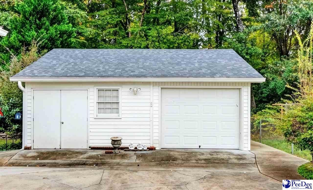 2405 Bennett Drive Photo 6