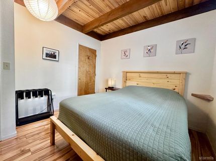 1148 Canarsee Street, South Lake Tahoe, CA 96150 Photo