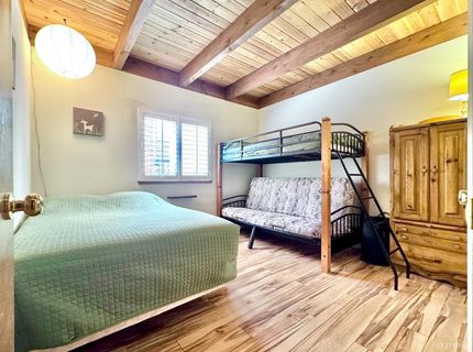 1148 Canarsee Street, South Lake Tahoe, CA 96150 Photo