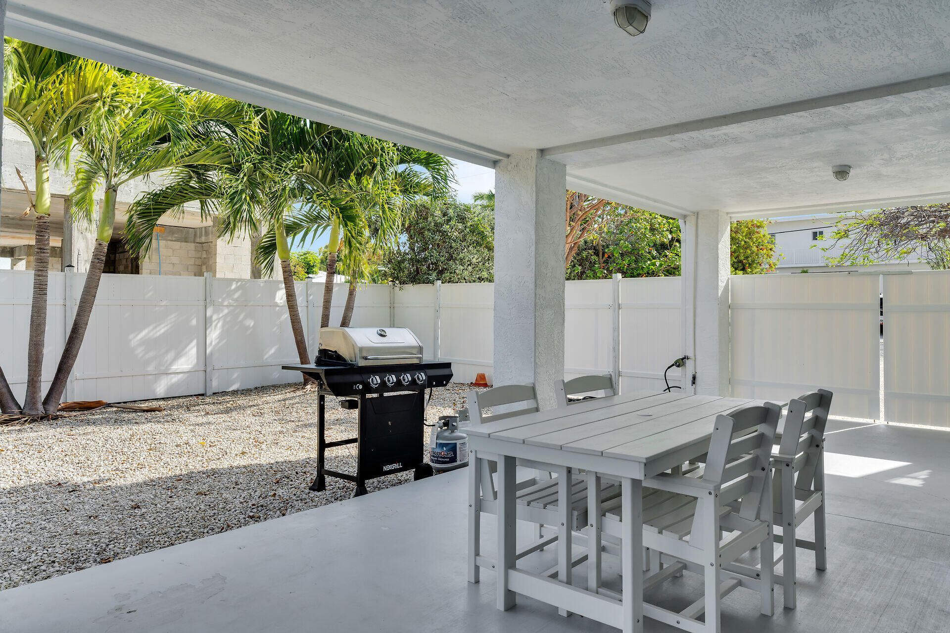 320 Calzada De Bougainville, Marathon, FL 33050 Photo