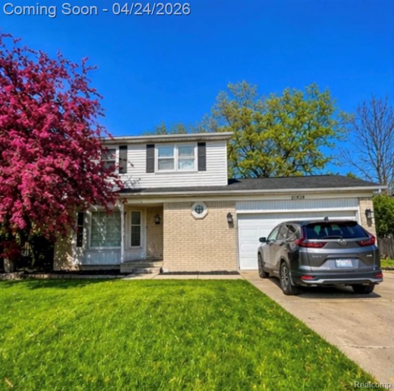 21059 Tiffany Drive, Woodhaven, MI 48183 Main Photo