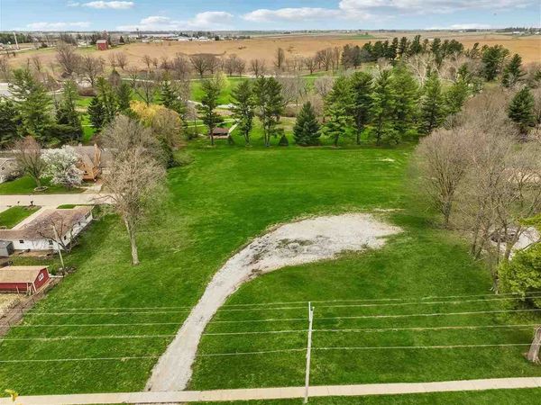 312 W Main St, West Branch, IA 52358