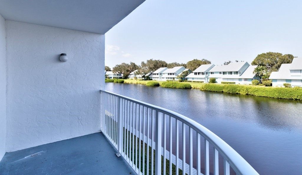 6122 S River Run Drive, Unit 203B, Sebastian, FL 32958 Photo