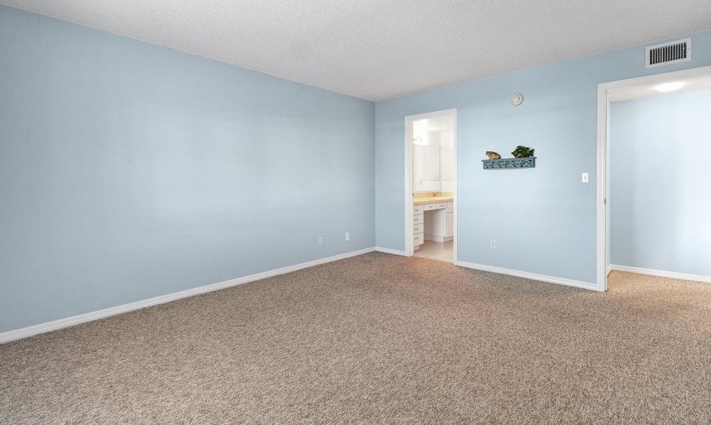 6122 S River Run Drive, Unit 203B, Sebastian, FL 32958 Photo