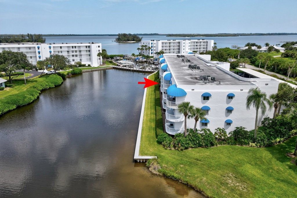 6122 S River Run Drive, Unit 203B, Sebastian, FL 32958 Photo