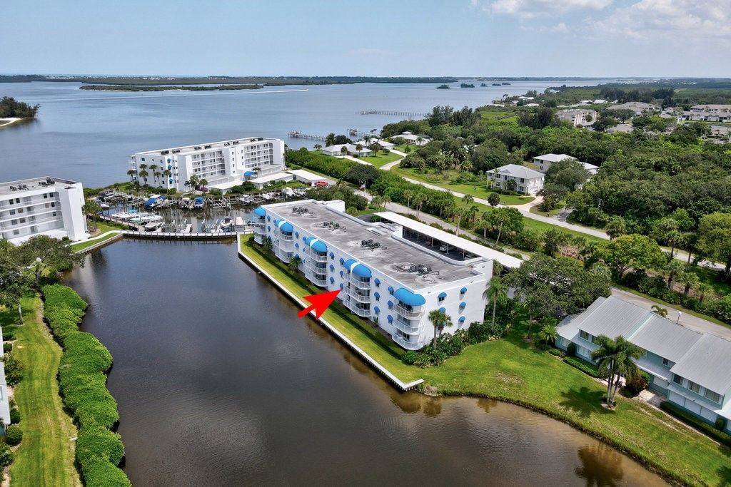 6122 S River Run Drive, Unit 203B, Sebastian, FL 32958 Photo