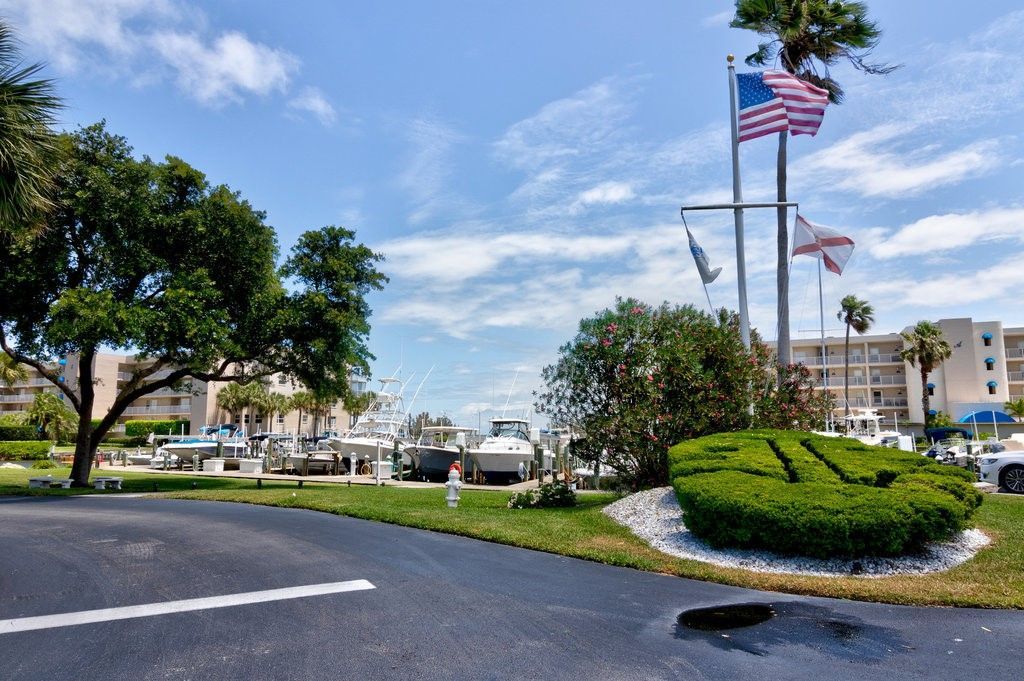 6122 S River Run Drive, Unit 203B, Sebastian, FL 32958 Photo