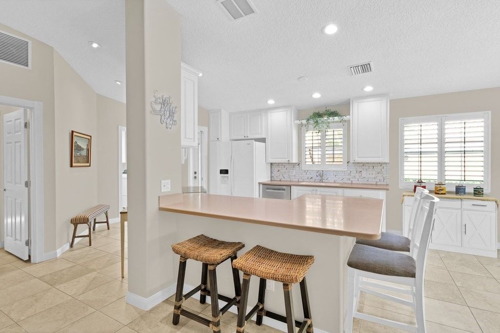 4949 Corsica Square, Vero Beach, FL 32967 Photo