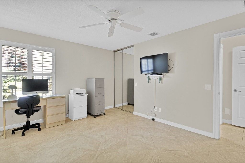 4949 Corsica Square, Vero Beach, FL 32967 Photo