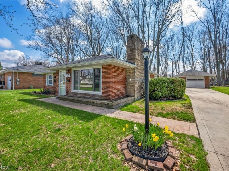 38592 Courtland Drive, Willoughby, OH 44094 Photo 3