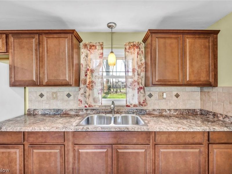 38592 Courtland Drive, Willoughby, OH 44094 Photo 8