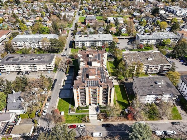 1745 Leighton Rd, Unit 611, Victoria, BC V8R 6R6