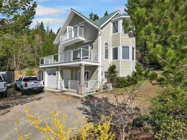 429 Donner Dr, Gold River, BC V0P 1G0