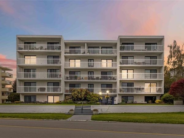 1450 Beach Dr , Unit 205, Oak Bay, BC V8S 2N8