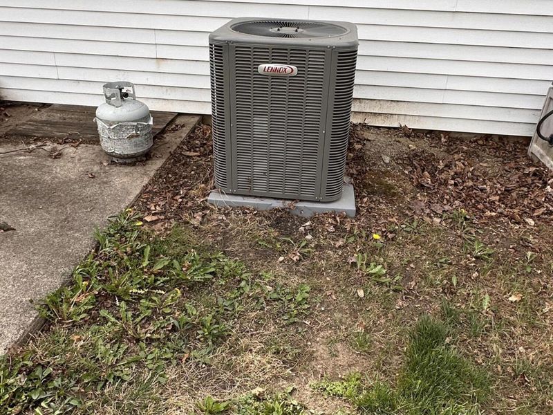 2351 Carriage Hill Drive, Bellefontaine, OH 43311 Photo 22