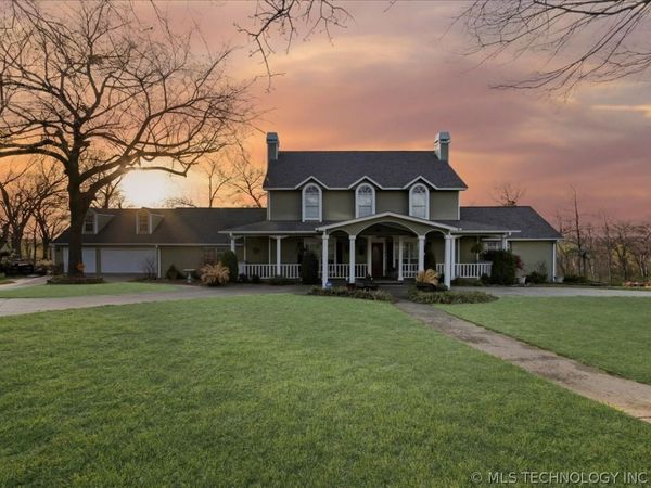 22972 Woodridge Drive , Claremore, OK 74019