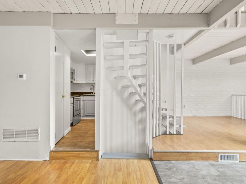 5421 Worthington Forest Place E, Columbus, OH 43229 Photo 1