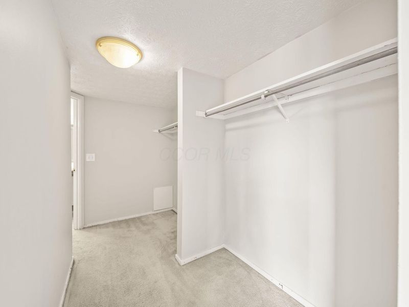 5421 Worthington Forest Place E, Columbus, OH 43229 Photo 24