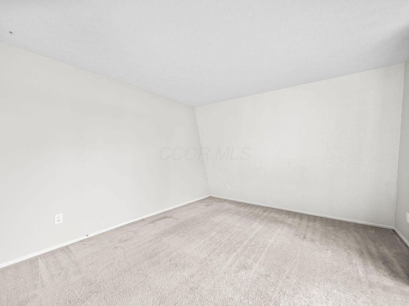 5421 Worthington Forest Place E, Columbus, OH 43229 Photo 25