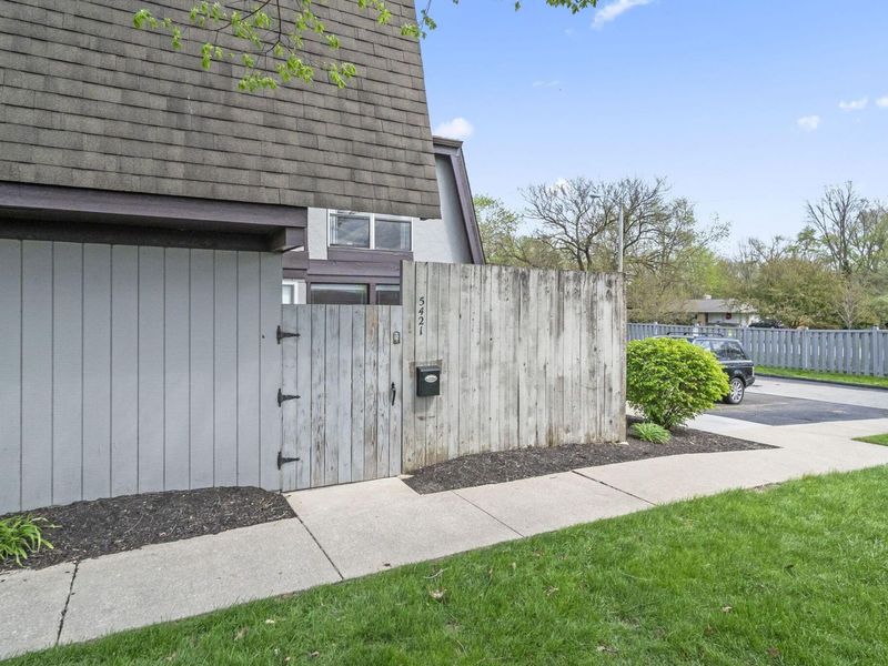 5421 Worthington Forest Place E, Columbus, OH 43229 Photo 34