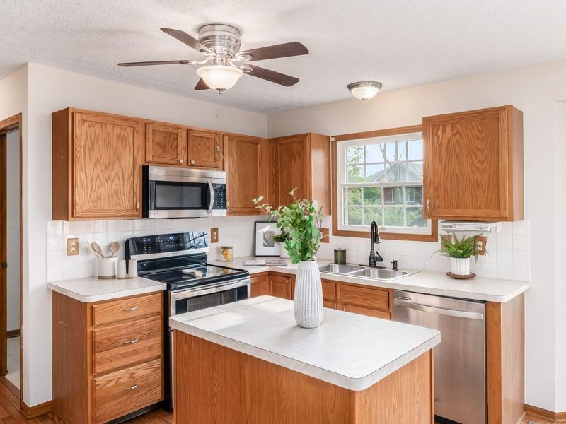 1240 Reserve Drive, Reynoldsburg, OH 43068 Photo 24