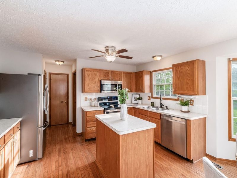 1240 Reserve Drive, Reynoldsburg, OH 43068 Photo 25