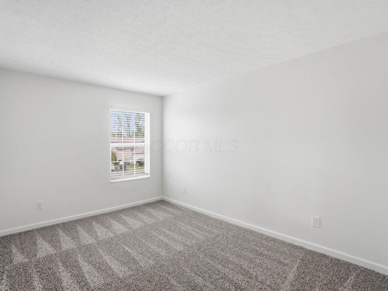 343 Oak Village Drive, Columbus, OH 43207 Photo 21