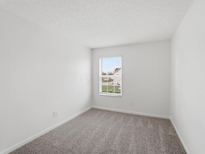 343 Oak Village Drive, Columbus, OH 43207 Photo 23