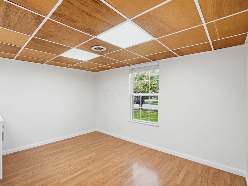 343 Oak Village Drive, Columbus, OH 43207 Photo 33