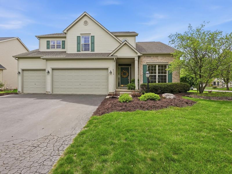 6239 Pirthshire Street , Dublin, OH 43016 Photo 2