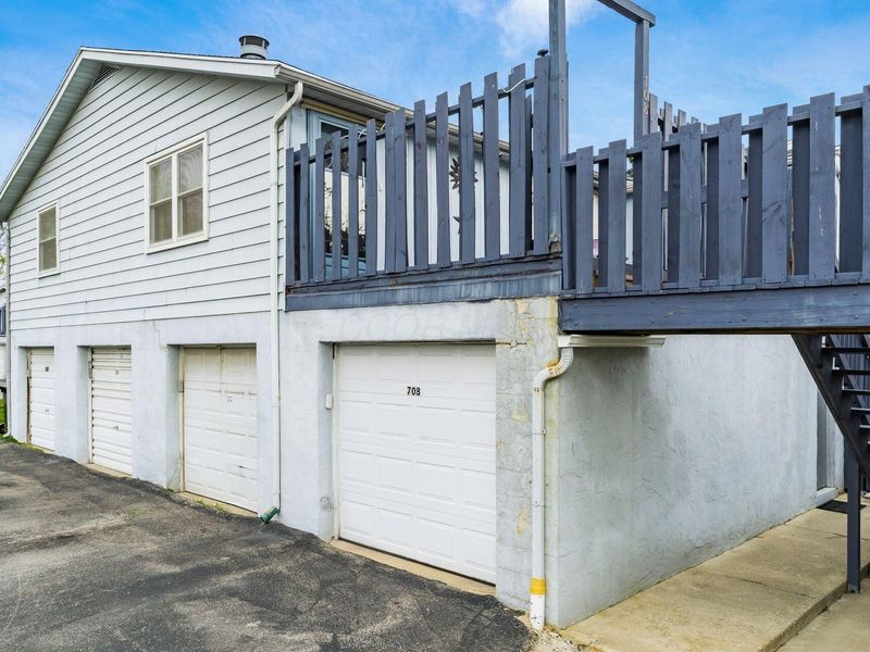 708 Cherry Hollow Road, Unit # A, Columbus, OH 43228 Photo 2