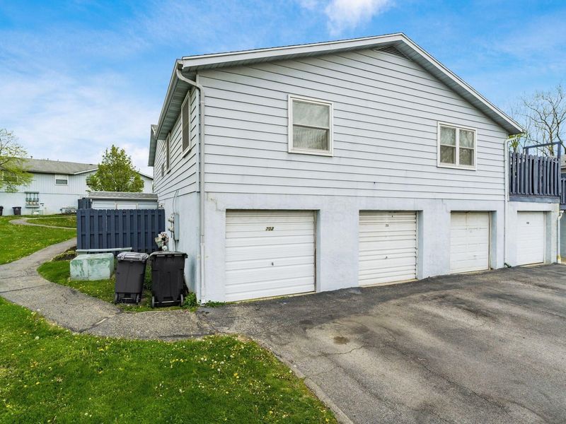 708 Cherry Hollow Road, Unit # A, Columbus, OH 43228 Photo 24