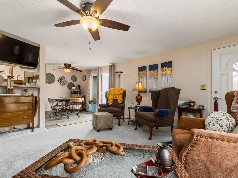 708 Cherry Hollow Road, Unit # A, Columbus, OH 43228 Photo 7