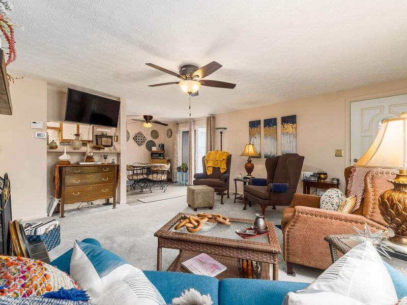 708 Cherry Hollow Road, Unit # A, Columbus, OH 43228 Photo 8