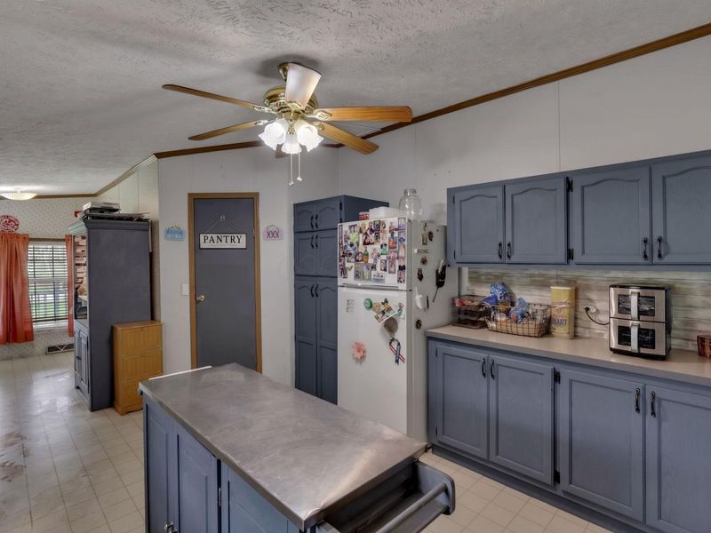 8405 Friendship Drive, New Concord, OH 43762 Photo 19